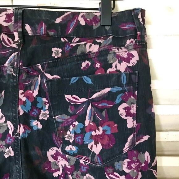 Bandolino Women's Black Floral Denim Straight Leg Jeans Size 8 Boho Cottage - Picture 9 of 11